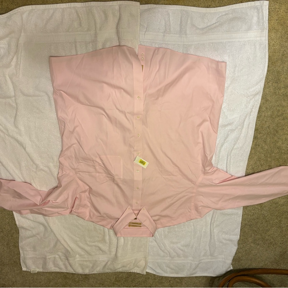 Roundtree & Yorke Gold Label Light Pink Shirt